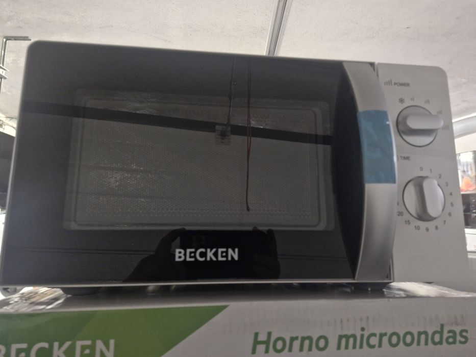 Microondas  becken  20 litros