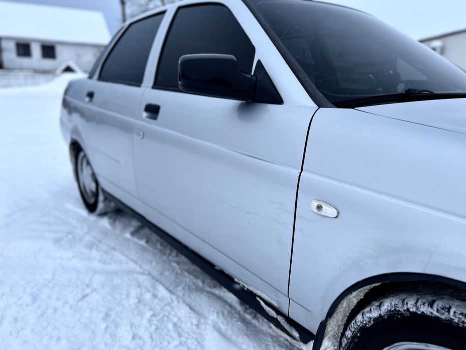 Продам приору 4-газ