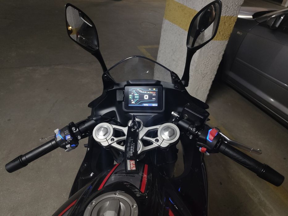 Qjmotor Srk125r Como Nova