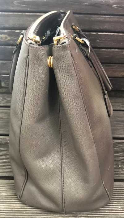 Prada - torebka z certyfikatem oryginalności