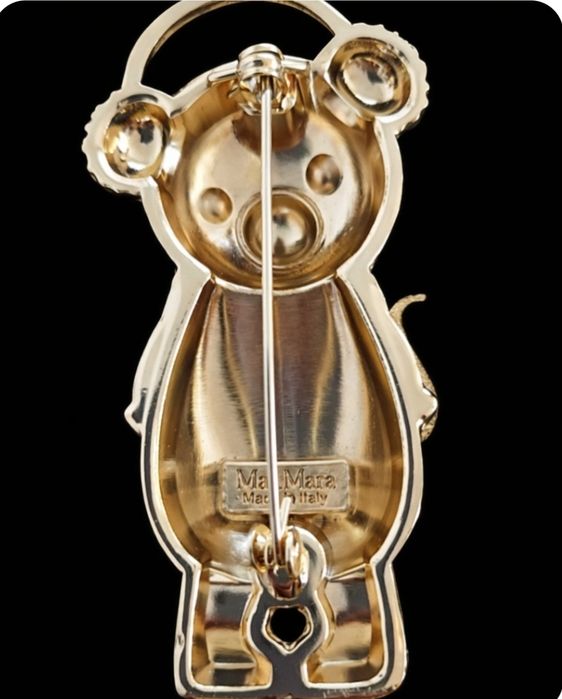 Śliczna złota broszka.Miś Max Mara.6 cm.Nadaje się do każdej kreacji.