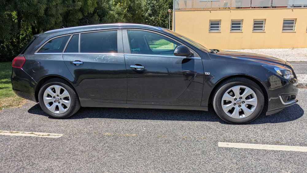 Opel Insignia Sports Tourer — fotografia 2