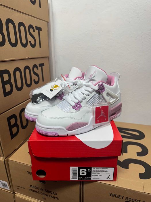 Женские кроссовки Nike Jordan 4 "White/Pink Oreo" 36-40