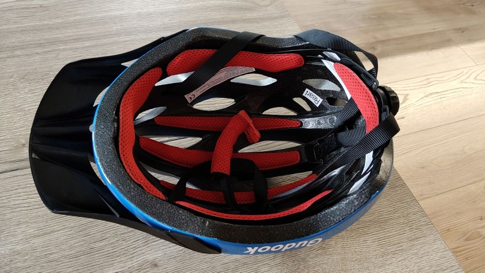 Kask rowerowy, rozmiar L.