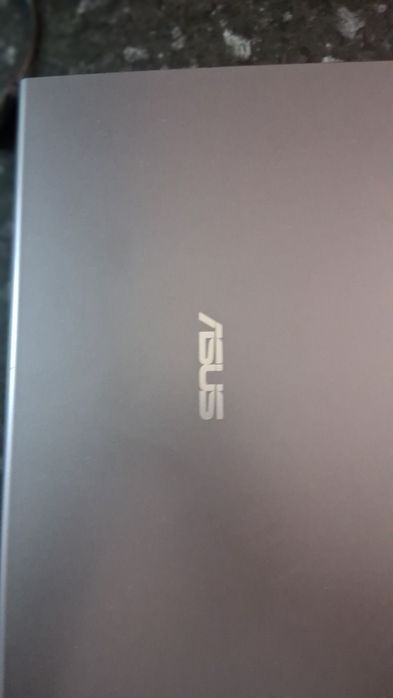 Portatil Asus Vivobook GO