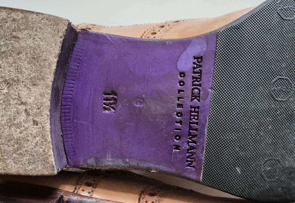 2200 zł w salonie PATRICK HELLMANN roz. 46.5 skóra naturalna w całości