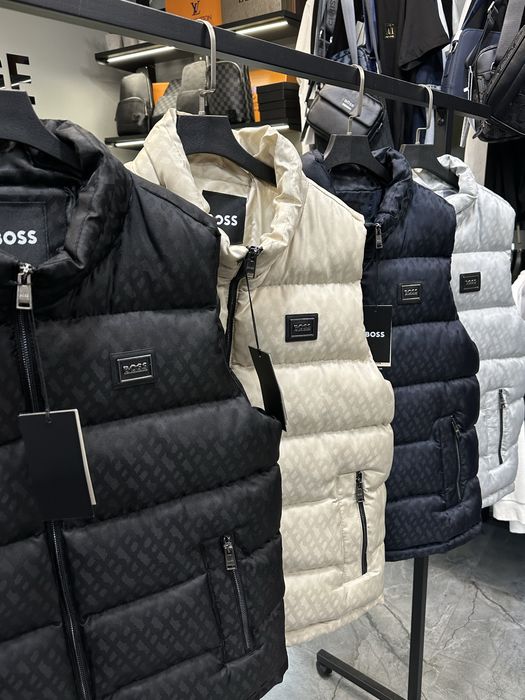 Топова жилетка Hugo Boss пух