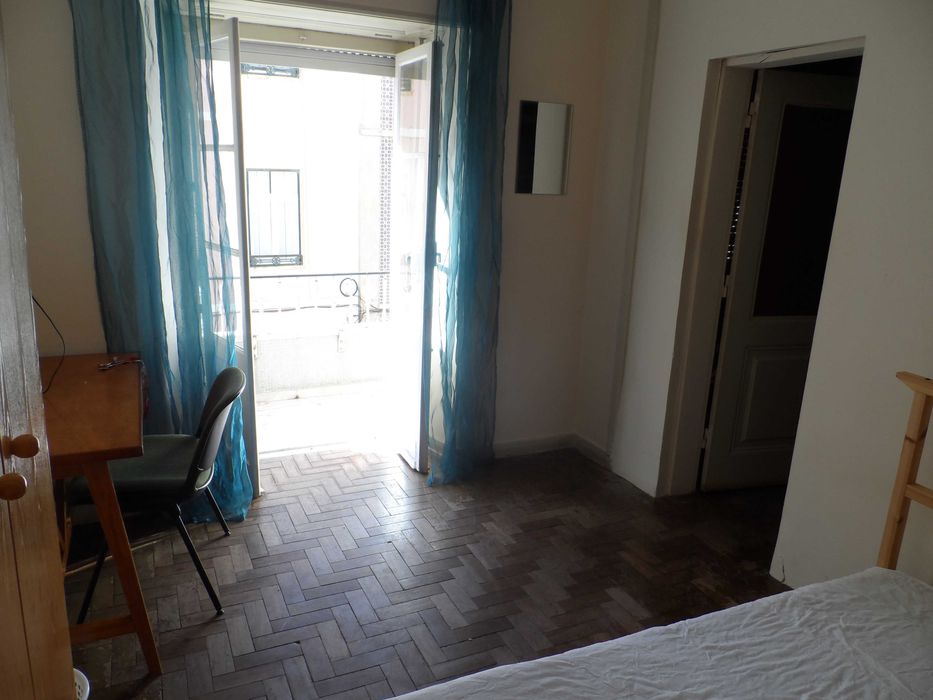 Quarto ao Saldanha para Jovem