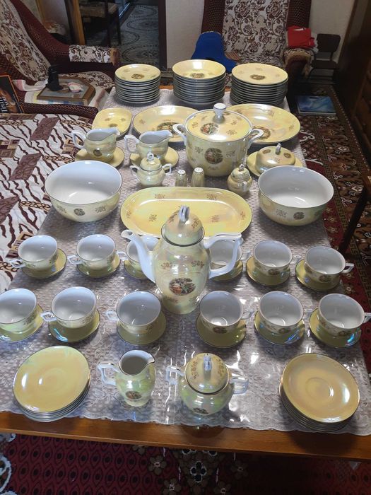 Сервіз Мадонна, кавово-столовий, Німеччина,
антикваріат на 12 персон