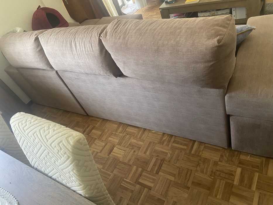 Sofá com chaise longue