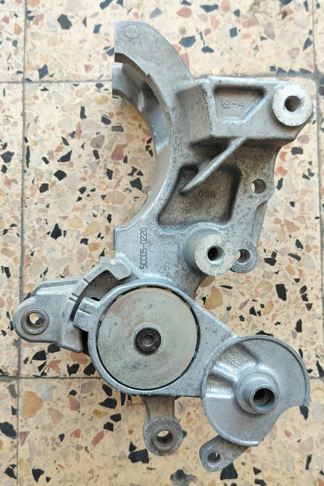 Suporte alternador e A/C KDJ95