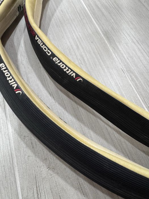 Conjunto Tubulares pneu Vittoria Corsa Graphene 2.0 25 28"