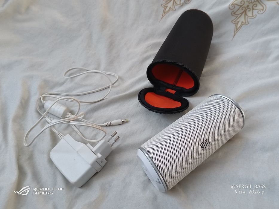 JBL Flip 1- оригінальна портативна Bluetooth-колонка / Чохол + зарядка