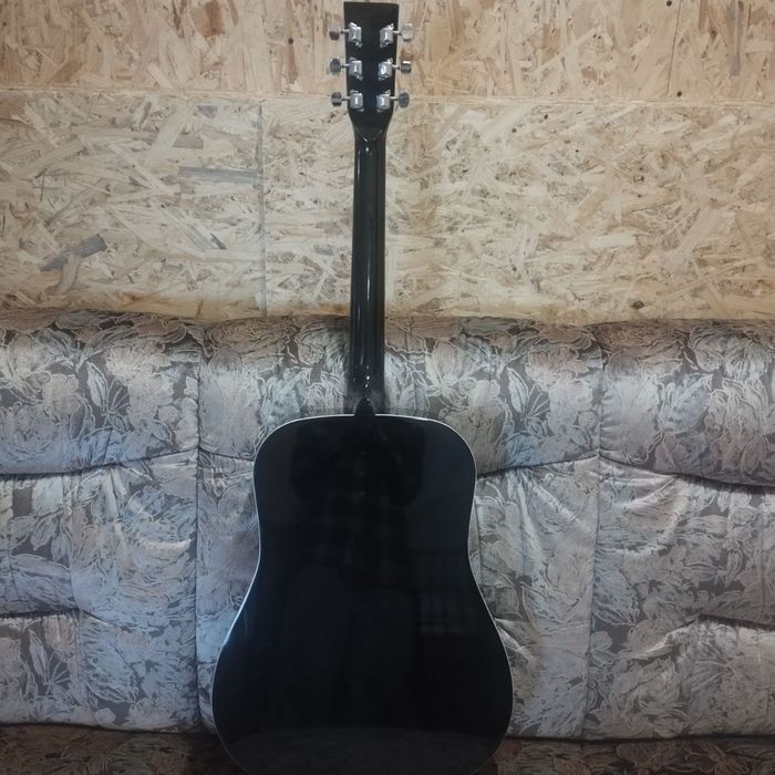 Продаю гитару Maxtone WGC-4010G/BK