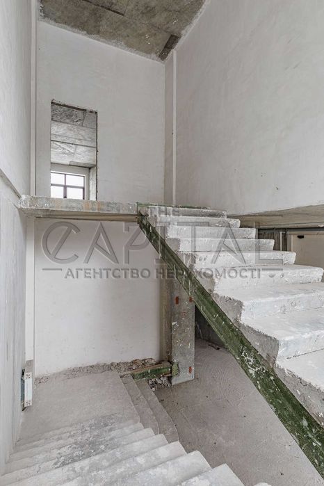 Продаж комерції фасад 684 м² | Богдана Хмельницького | Центр