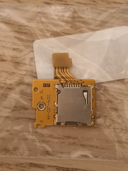 Nintendo Switch Micro-SD Card Slot