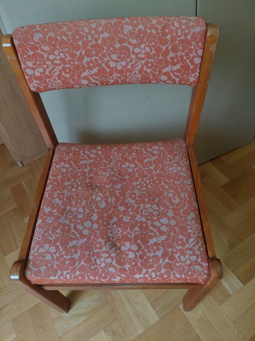 Krzesla tapicerowane 4 sztuki
