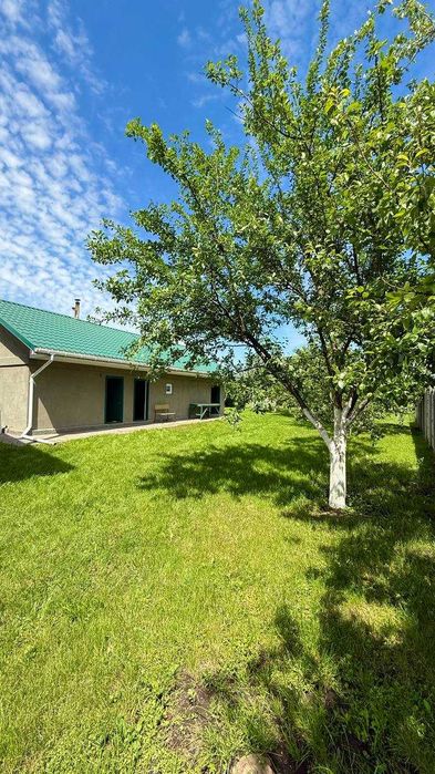 Продам гарний будинок, двоповерховий+чердак, в с. Новосілки