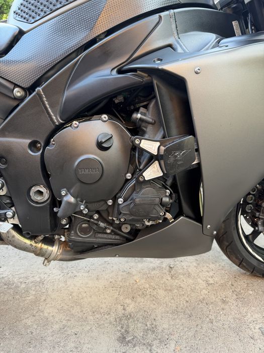 Yamaha R1 2013.