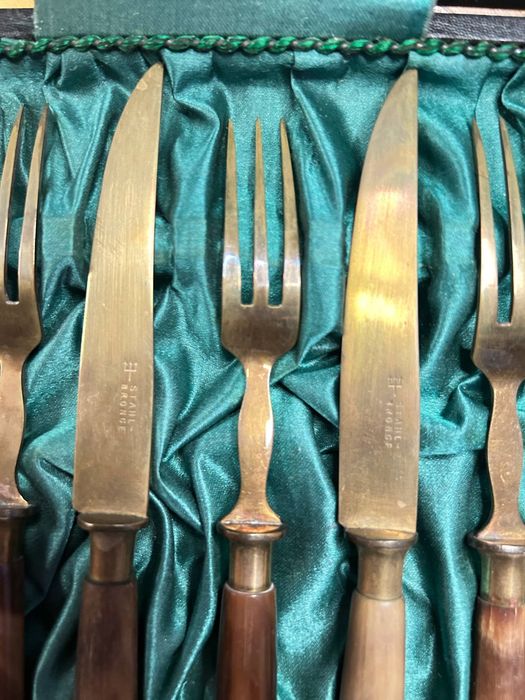 Набро антикварних  виделок  та ножів  Німеччина  1950 -1960