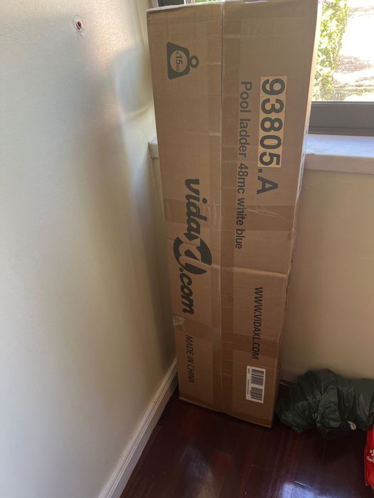 Escada para piscina de superfície vidaXL 48" (122 cm) – Nova na caixa / Por estrear