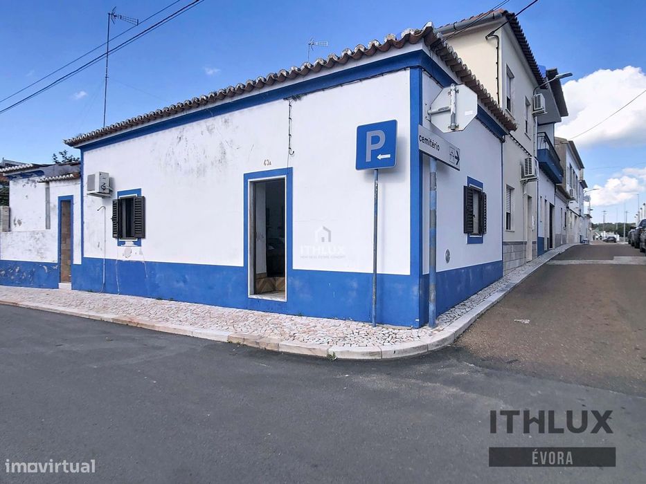 Moradia localizada em São Romão/Ciladas, Vila Viçosa com área bruta pr