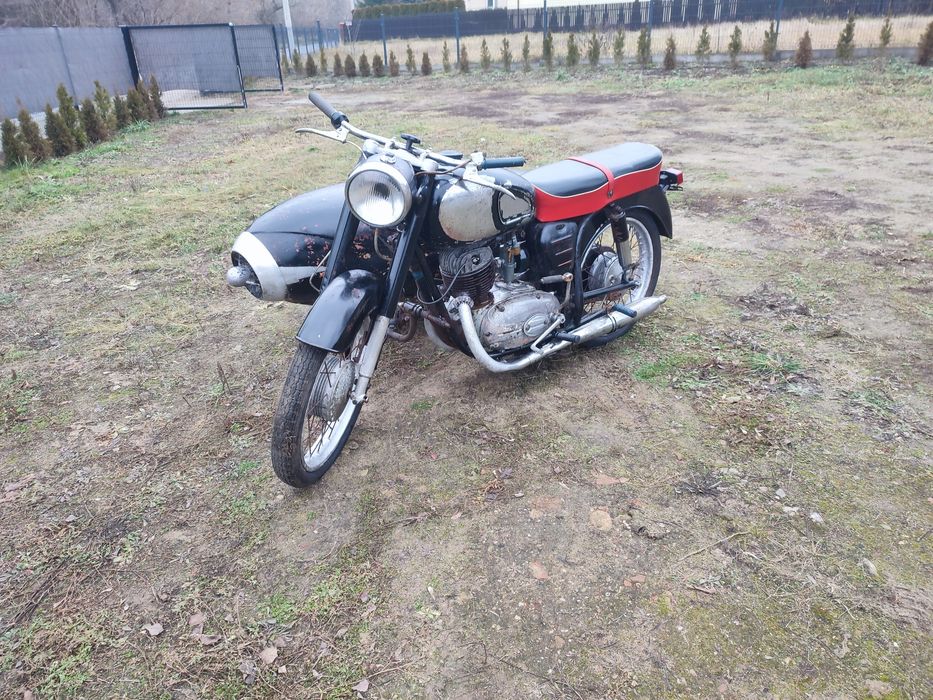 Pannonia jawa iż Ural Dniepr M-72 dkw