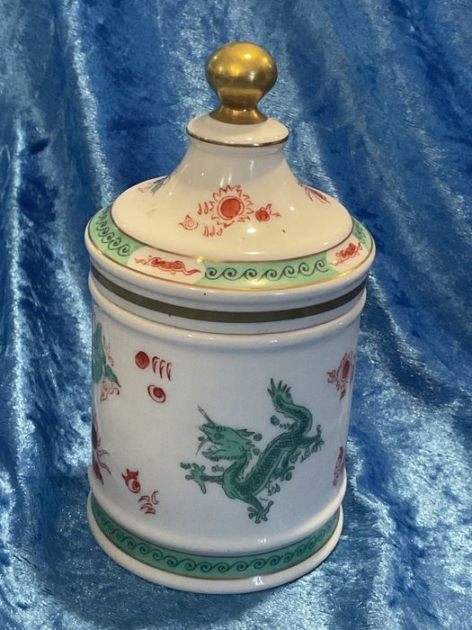 Vista alegre pote com tampa tema dragão 16 cm ,anúncios abaixo .