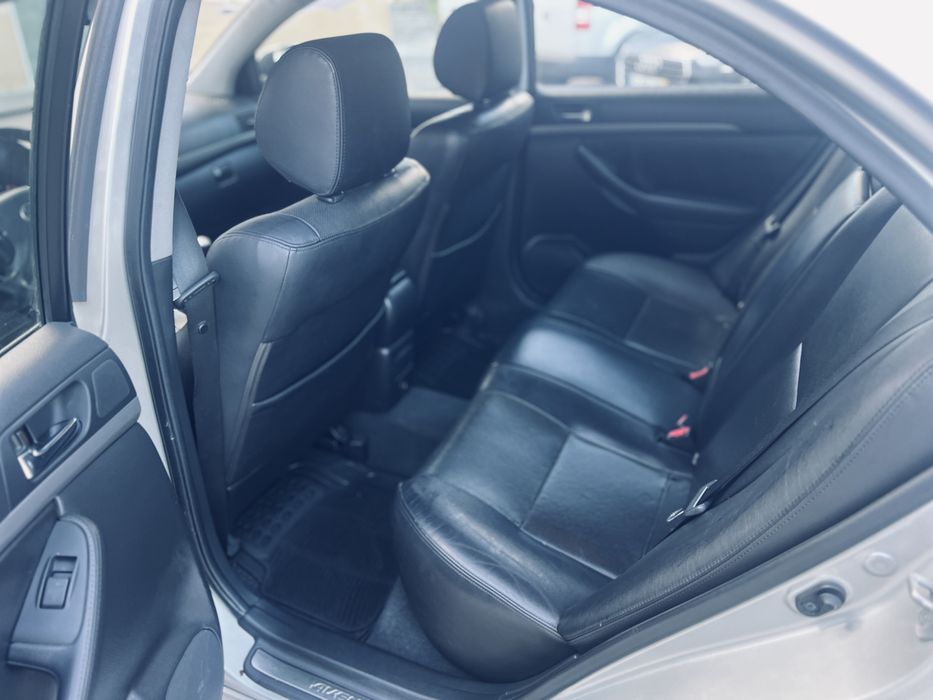 Toyota Avensis 2.0D4d sol - Ano 2007/05
