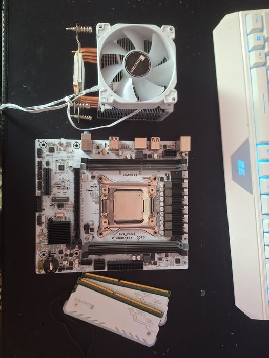 Комплект на xeon 2650v2