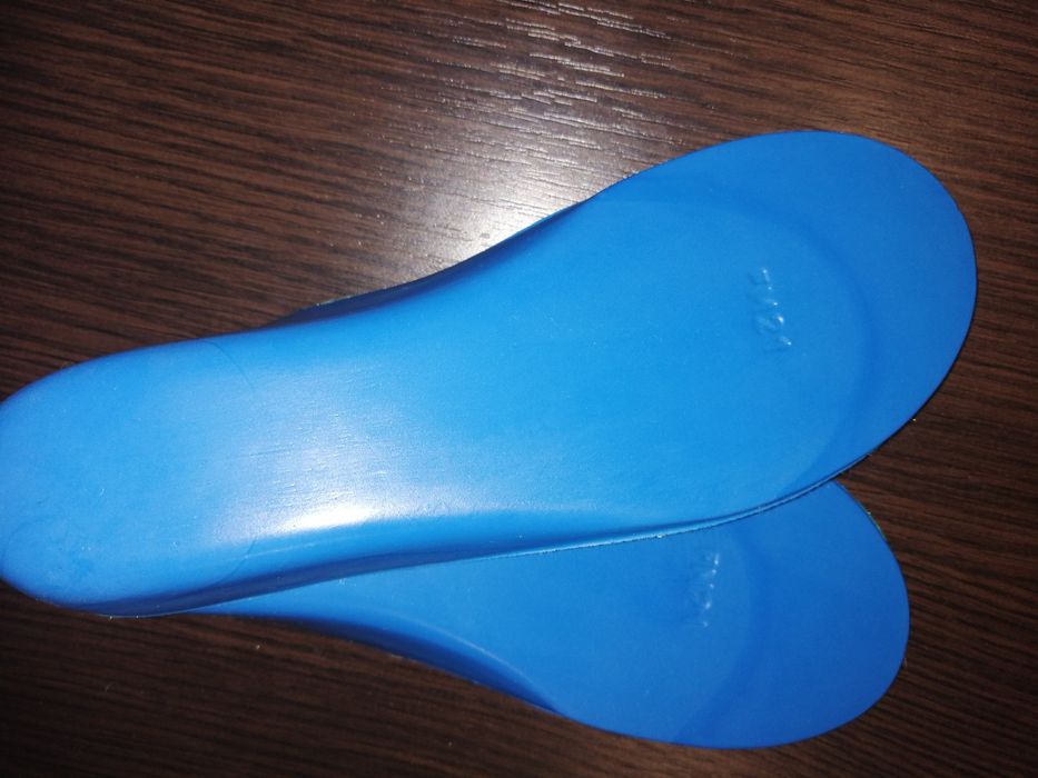 Устілки ортопедичні, стельки.