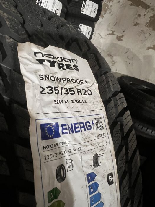 235/35/20 Nokian SNOWPROOF 1 235/35 R20 92W XL