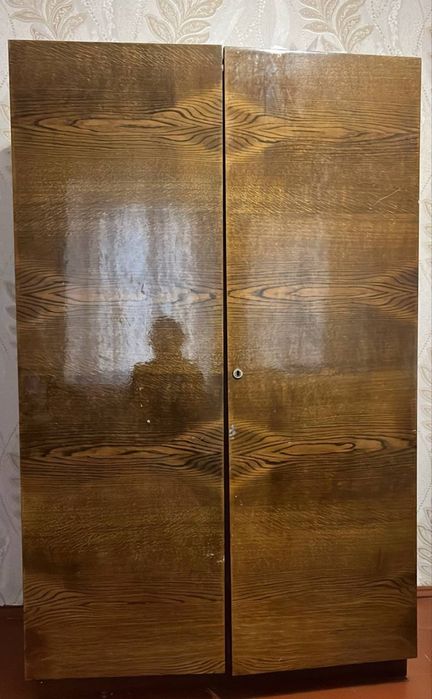 Віддам безкоштовно шафу