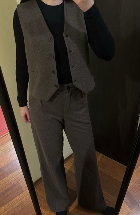 Жіночий костюм двійка штани палаццо з жилеткою теплий