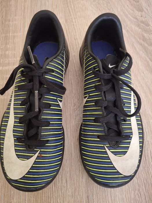 Botas futebol criança - Adidas, Nike