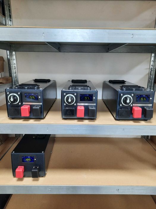 Професійне виготовлення акумуляторних збірок LiFePO4 / Li-ion (12V, 24V, 48V)