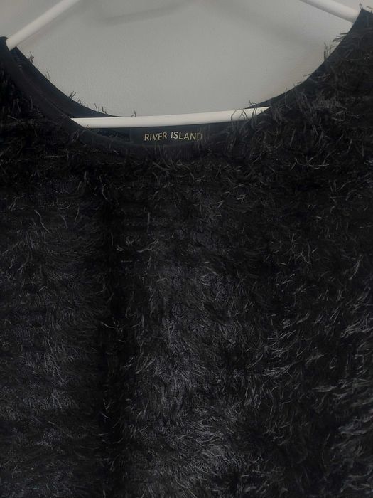 Czarna włochata bluzka River Island