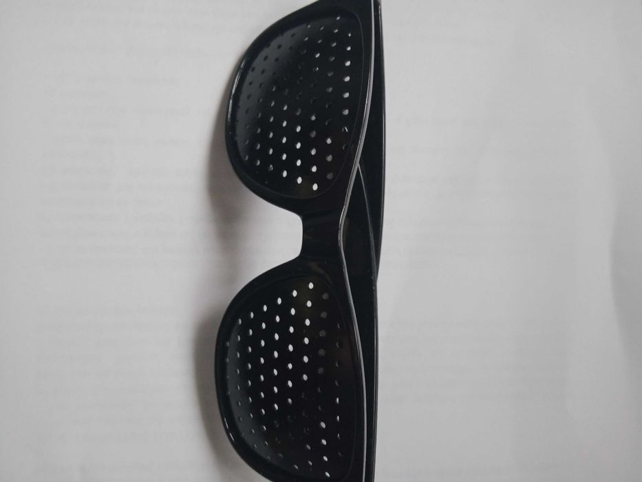 OKULARY AJURWEDYJSKIE okulary z dziurkami .