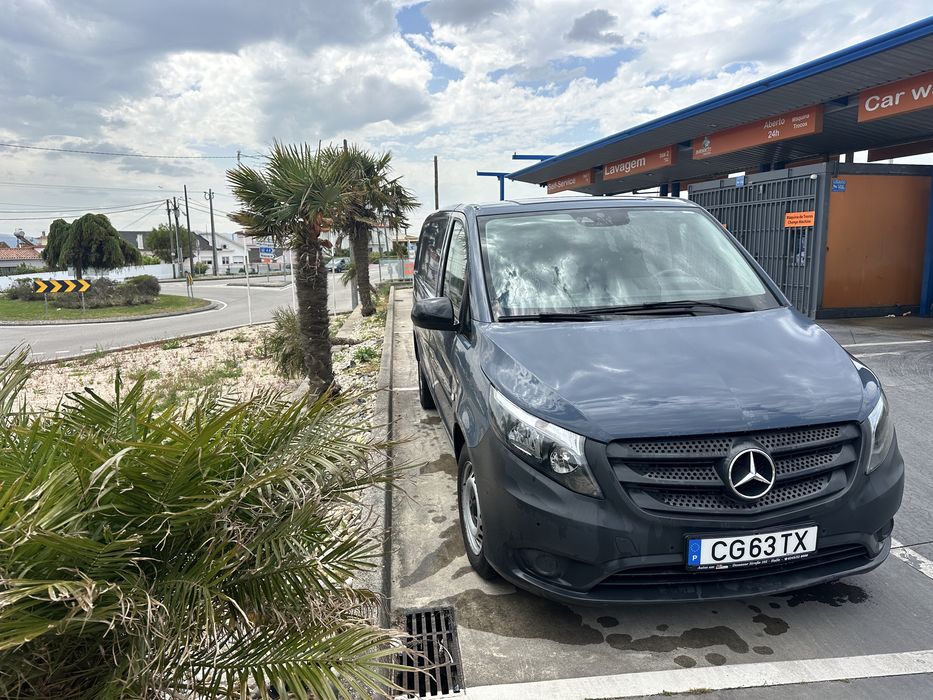 Mercedes Vito com km pouco
