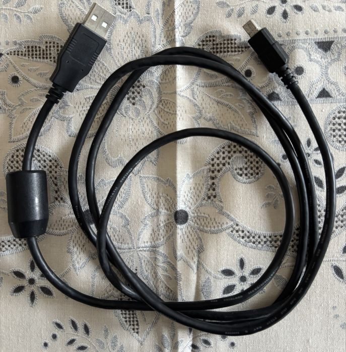 Playstation 3 com comandos, jogos e componentes