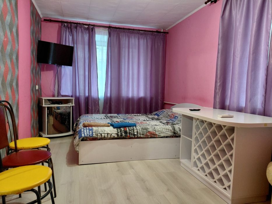 Світло постійне, гаряча , кондиціонер, різні райони, посуточно, погодинно
