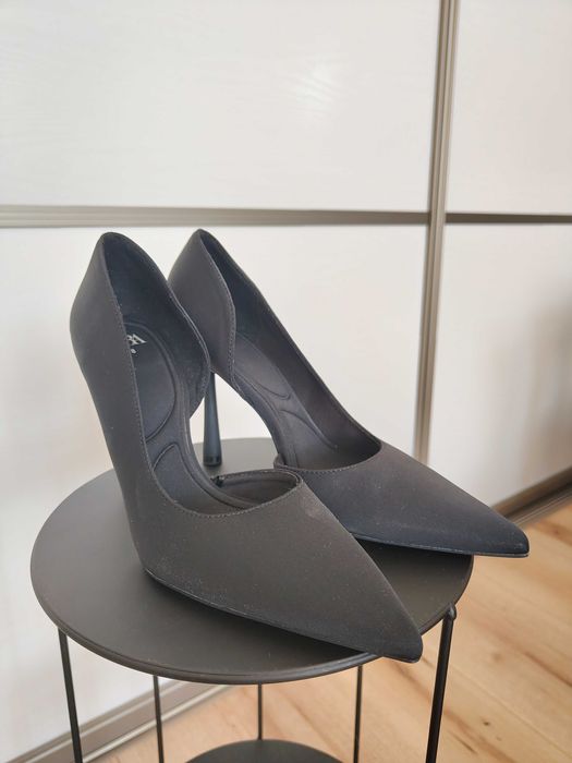 Szpilki czarne Zara rozmiar 38