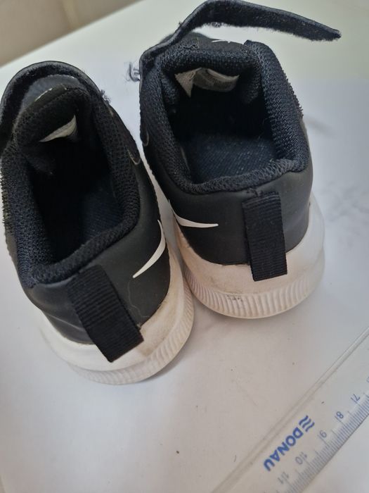 Buty sportowe chłopięce nike 28