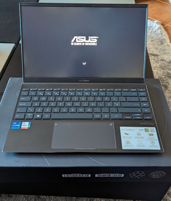 Portátil ASUS Zenbook 14 UX425EA (14'', 1TB SSD e 16GB RAM)
