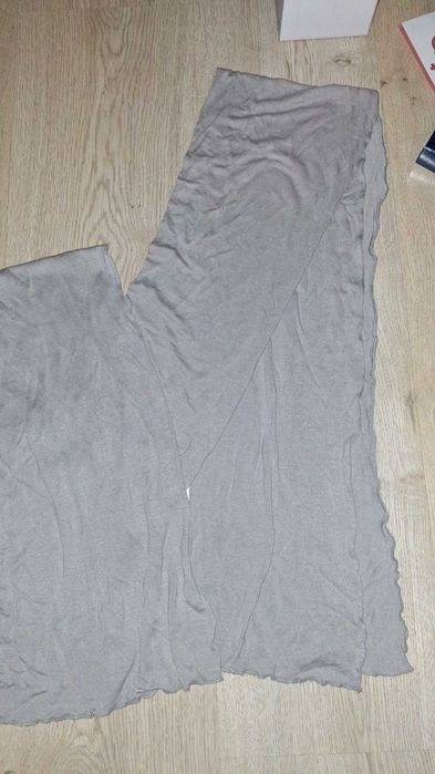 Szary szalik cienki lekki