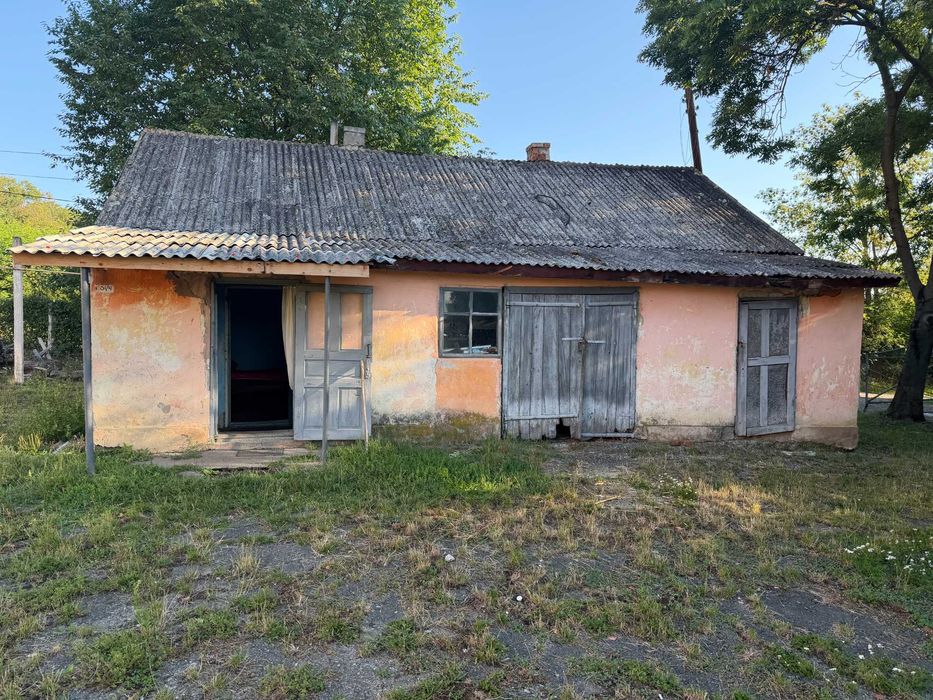 Виробничо-складський комплекс 533 м² на ділянці 1,25 га (м. Кіцмань)