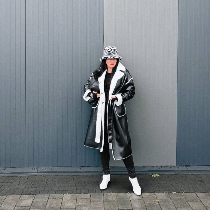 Хутряна панама з принтом зебра