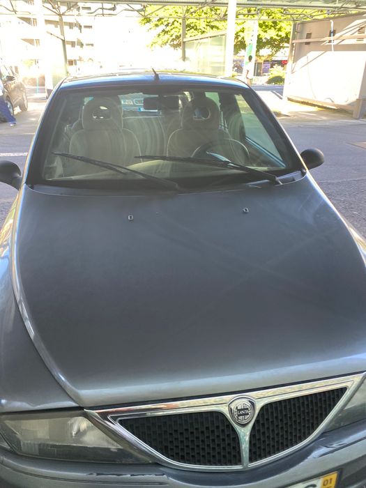 Vendo carro Lancia Y