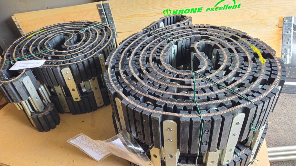 Taśma Pasy komory Krone Prasa Comprima CF 155 XC F 125 155 Gumowe Para