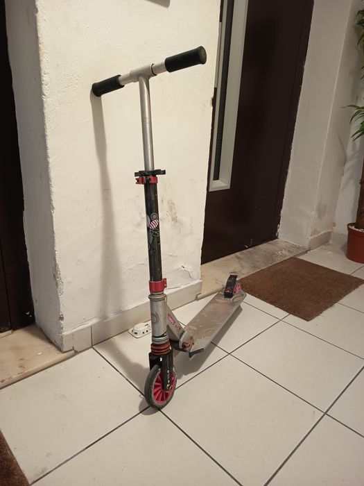 Trotinete Oxelo Mid 7 com Suspensão - Rosa/Preta